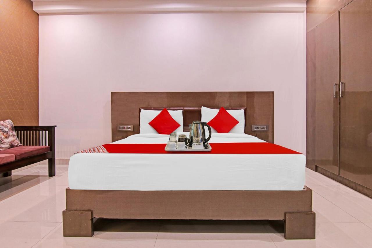 Hotel 19 West Yeni Delhi Dış mekan fotoğraf