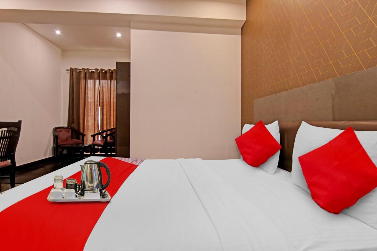Hotel 19 West Yeni Delhi Dış mekan fotoğraf