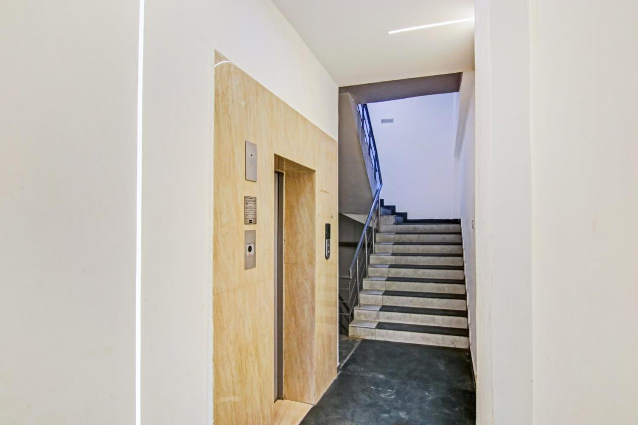 Hotel 19 West Yeni Delhi Dış mekan fotoğraf