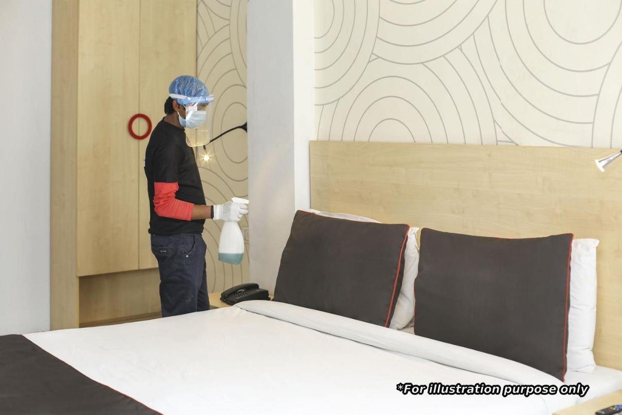 Hotel 19 West Yeni Delhi Dış mekan fotoğraf