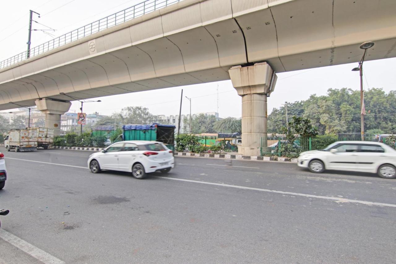 Hotel 19 West Yeni Delhi Dış mekan fotoğraf